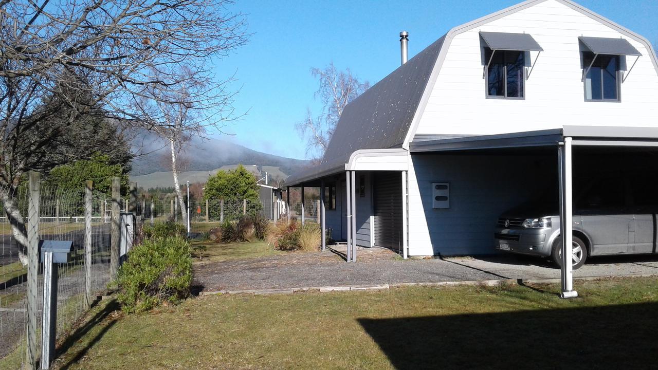 The Barn In Turangi Villa Exterior foto