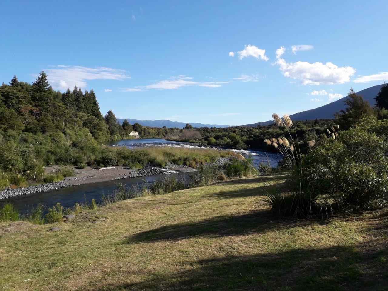 The Barn In Turangi Villa Exterior foto